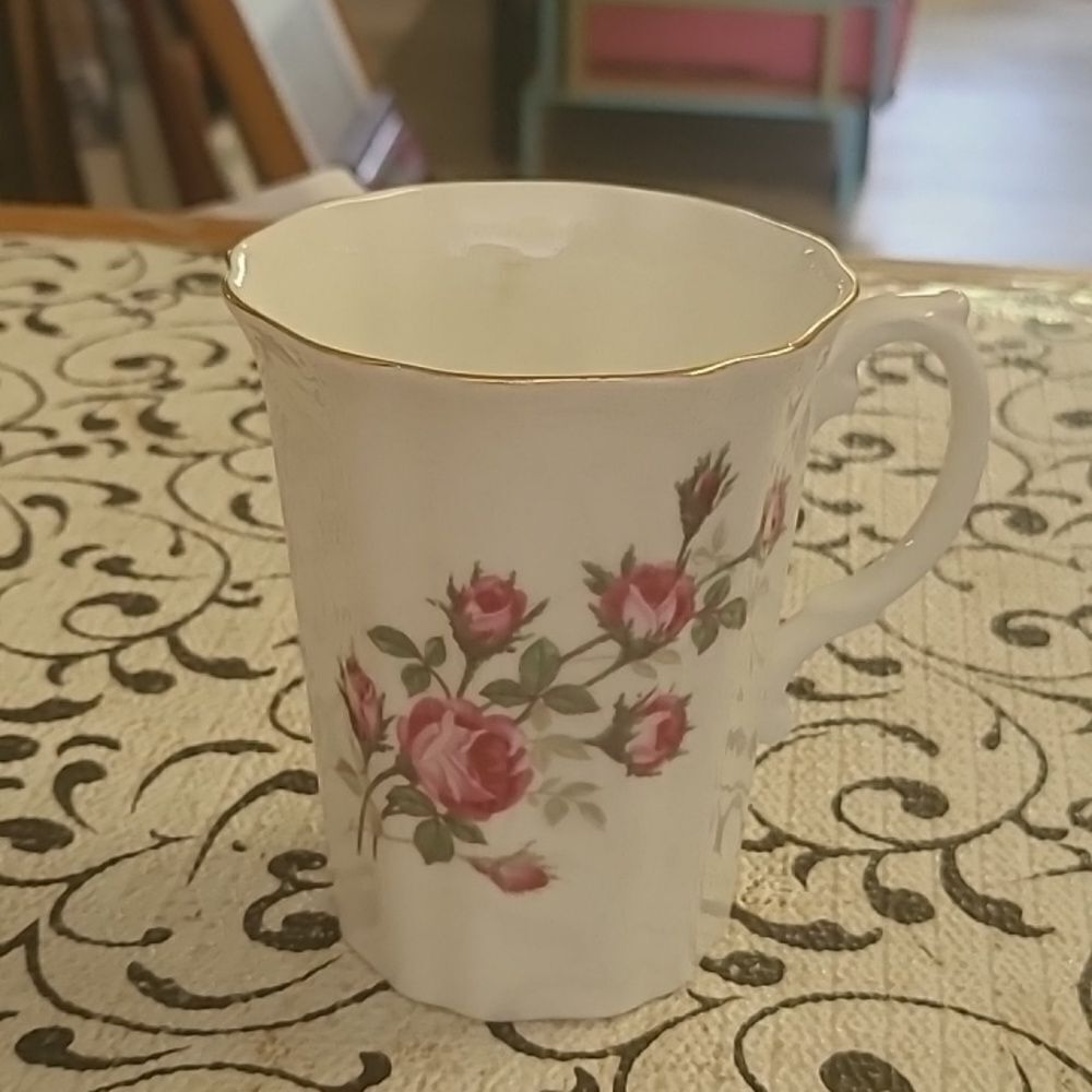 Royal Grafton Tea Cup